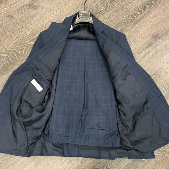 Versace slim fit men’s 2pc Suit waist 34 unhemmed - Picture 2 of 5